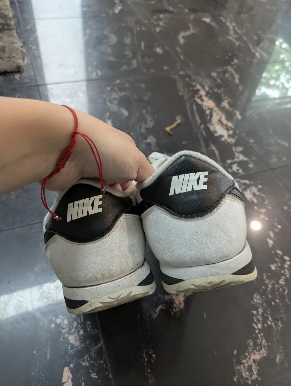 Nike Cortez Basic SI Gs White Sneakers Size 9